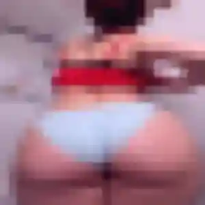 Urielle, 44 ans, en ligne à Anse pour un rencontre cougar