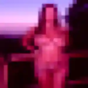 Laure (29 ans) à Baud attend un rencontre cougar ce soir