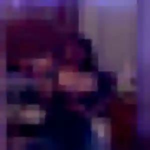 Rencontre Nora, 21 ans à Bellevigne-en-Layon en privé