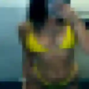 Sexy Lina, 20 ans à Caumont-sur-Durance - découvrir son profil