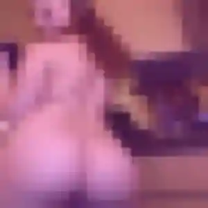 Adelaide, 19 ans, en ligne à Dainville pour un rencontre cougar