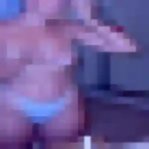 Pauline, 45 ans, connectée à Elven pour une rencontre coquine