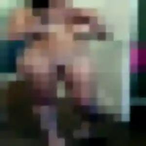 Vinciane, 27 ans, connectée à Évron pour un rencontre cougar