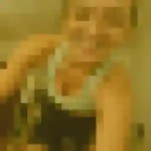 Rejoins Alessandra, 23 ans à Fillière en t'inscrivant
