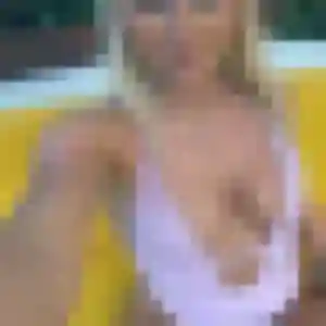 Quitterie, 32 ans, connectée à Frouzins pour une rencontre coquine
