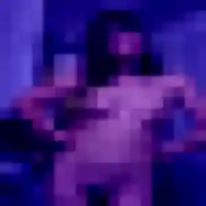 Photo de Ulrike à Gaillac (22 ans) - rencontre cougar discret