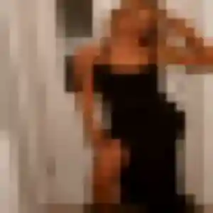Gladys, femme de 34 ans propose rencontre cougar à Ifs