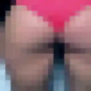 Agnes, 33 ans, connectée à L'Étang-Salé pour une rencontre coquine