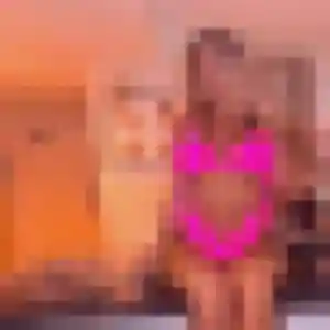 rencontre cougar à L'Isle-Jourdain : photo de Eliane, 21 ans - accès libre