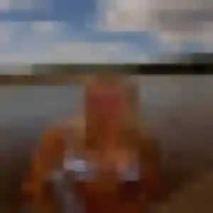 Ilona, femme de 20 ans cherche rencontre cougar à La Crau