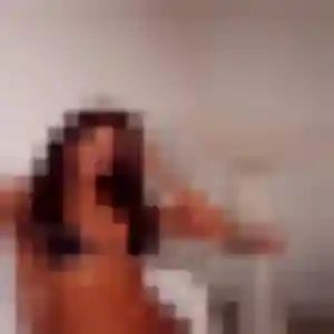 Alix, 29 ans, connectée à Labarthe-sur-Lèze pour un rencontre cougar