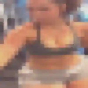 Découvre Lisa, 25 ans à Lons-le-Saunier en privé