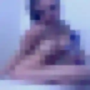 Prisca, 30 ans, cherche un rencontre cougar à Mamers