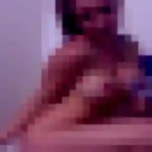 Contacte Lena, 20 ans à Meulan-en-Yvelines en privé