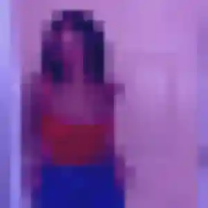 Rencontre Suzanne, 22 ans à Parthenay en privé