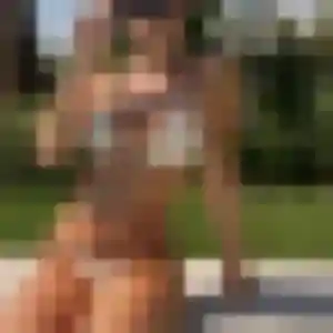 Chloe de Piolenc, 23 ans - rencontre cougar discret