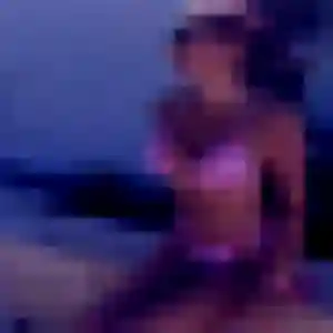 Karine (22 ans) à Rueil-Malmaison cherche un rencontre cougar maintenant