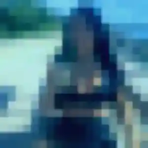 Elodie, 19 ans, connectée à Saint-Galmier pour une rencontre coquine