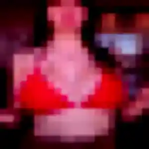 Soraya, fille de 21 ans cherche rencontre cougar à Saint-Lys
