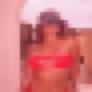 Profil de Natacha à Saint-Malo (20 ans) - rencontre cougar discret