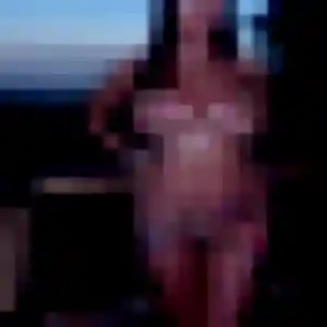Photo de Julie à Saint-Pierre-du-Perray (38 ans) - rencontre cougar discret