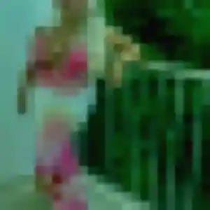 Delphine (24 ans) à Uzès cherche une rencontre aujourd'hui