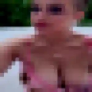 Découvre Celine, 24 ans à Varces-Allières-et-Risset en privé