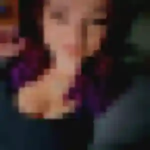 Daphne, 23 ans, en ligne à Ventabren pour un rencontre cougar