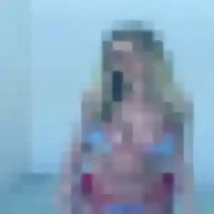 Sexy Domitille, 34 ans à Villeneuve-le-Roi - la contacter