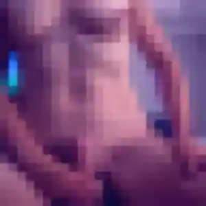 Nora, fille de 20 ans propose rencontre cougar à Villeneuve-sur-Yonne