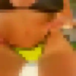 Sexy Jocelyne, 21 ans à Villerest - voir sa photo