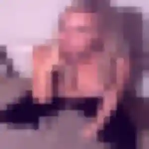 Lou-Anne, 24 ans, disponible à Yvetot pour un rencontre cougar